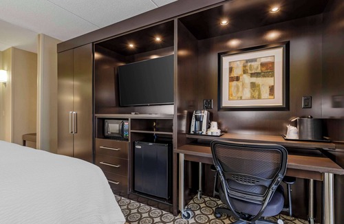 Regent Hotel | Best Western Plus InnTowner Madison