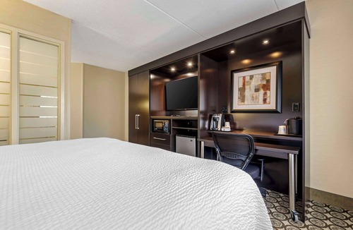 Regent Hotel | Best Western Plus InnTowner Madison