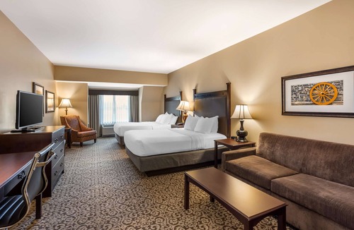 Intercourse Hotel | Best Western Plus Intercourse Village Inn & Suites