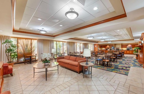 The Crossings Hotel | Best Western Plus Kendall Hotel & Suites