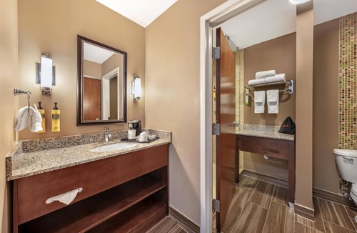 Country Walk Hotel | Best Western Plus Miami Executive Airport Hotel & Suites