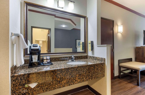 Bull Mountain Hotel | Best Western Plus Northwind Inn & Suites