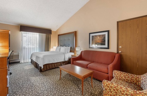 Oak Harbor Hotel | Best Western Plus Oak Harbor Hotel & Conference Center