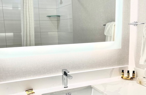 Pitt Meadows Hotel | Best Western Plus Pitt Meadows Inn & Suites