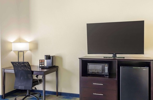Pratt Hotel | Best Western Plus Pratt