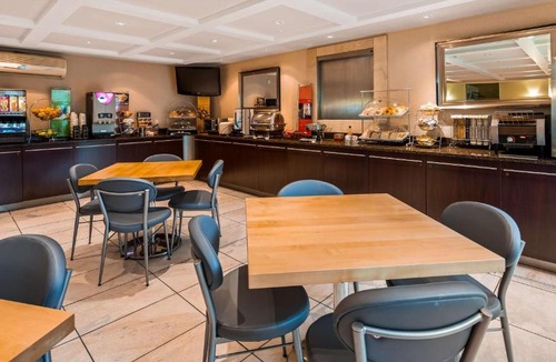 South Clearbrook Hotel | Best Western Plus Regency Inn and Conference Centre