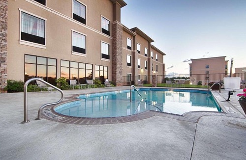 Texarkana Hotel | Best Western Plus Texarkana Inn and Suites