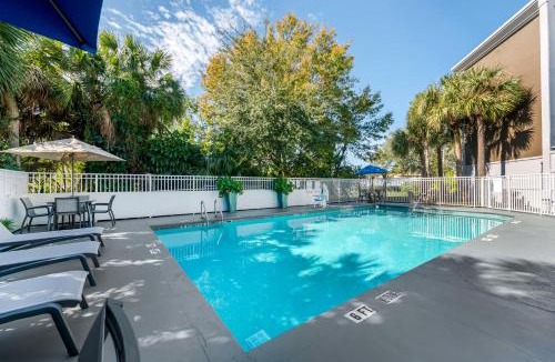 Florida Center Hotel | Best Western Plus Universal Inn - Free Shuttle to Universal Studios!