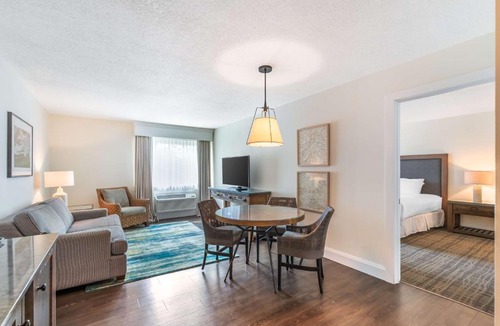 Ames Hotel | Best Western Plus University Park Inn & Suites