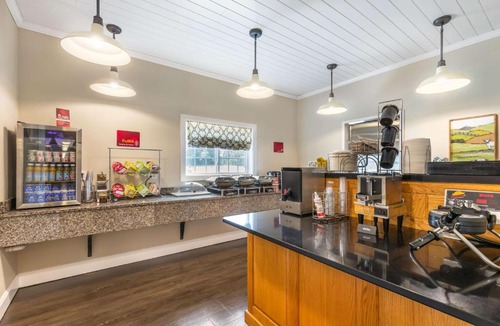 Ames Hotel | Best Western Plus University Park Inn & Suites