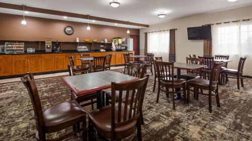 Wa Keeney Hotel | Best Western Plus Wakeeney Inn & Suites