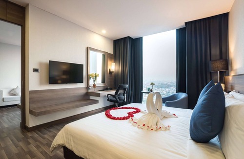 Khlong Kluea Hotel | Best Western Plus Wanda Grand Hotel