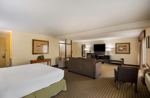 Galesburg Hotel | Best Western Prairie Inn & Conference Center