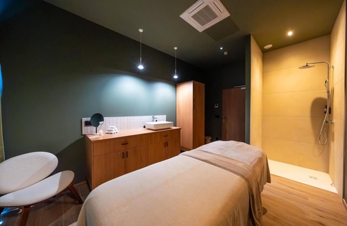 Valence Hotel | Best Western Premier Clos Syrah Hotel & Spa