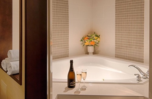 Leduc Hotel | Best Western Premier Denham Inn & Suites