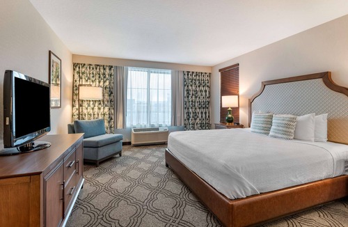 Pasco Hotel | Best Western Premier Pasco Inn & Suites