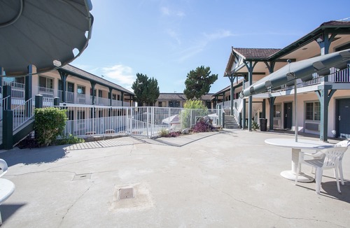 East Whittier Hotel | Best Whittier Inn