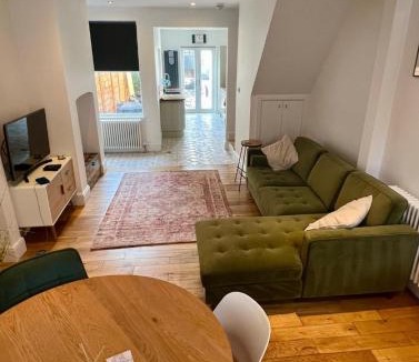 Nottingham House | Best4Location