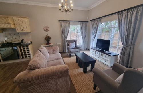 Parys Villa | Besterfield Villa