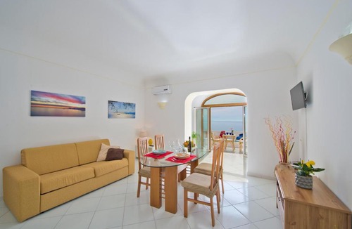 Praiano Apartment | Beth