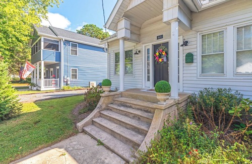 Ocean View Cottage | Bethany Breeze: Cozy 4BR Bungalow 2 Miles to Sand!