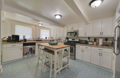 Jackson House | Bethany’s - Charming 4-bedroom Historic Home in Downtown Jackson