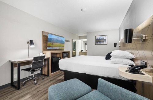 Orchard District Hotel | Better Choice For Your Vacation! Spacious Unit. Near Dowtown!