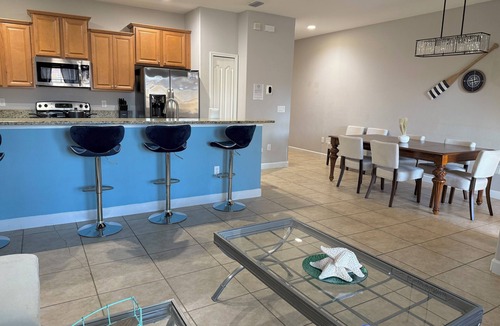 Lindfields House | Better Than Paradise 4BD/3BR