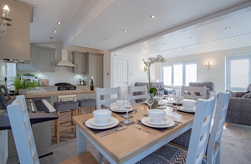 Troutbeck Bridge Cabin | Betteridge View Lodge - a holiday lodge that sleeps 6 guests in 3 bedrooms