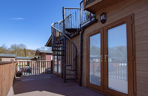 Troutbeck Bridge Cabin | Betteridge View Lodge - a holiday lodge that sleeps 6 guests in 3 bedrooms