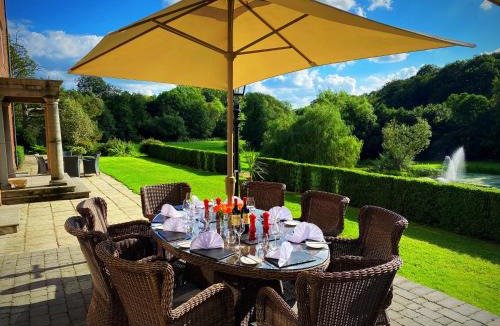 Bettws Cedewain House | Bettws Hall Accommodation
