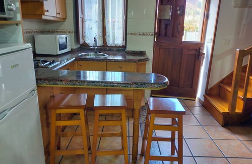 Cuenco Cottage | Between beach and mountain. Terrace with barbecue and gazebo. Panoramic views.