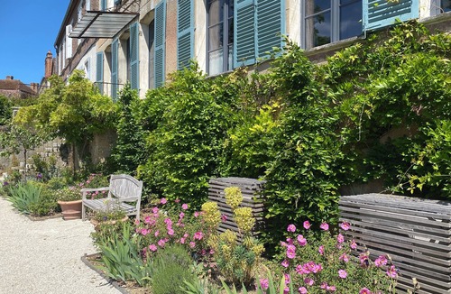 Ervy-le-Chatel House | Between Champagne and Burgundy, family home with swimming pool.