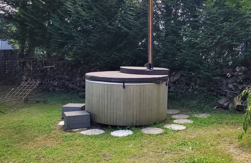Saint-Meloir-des-Ondes House | Between land and sea