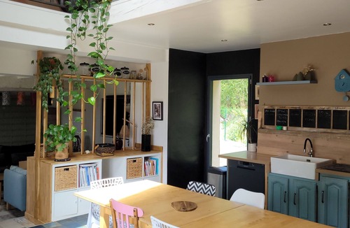 Saint-Meloir-des-Ondes House | Between land and sea