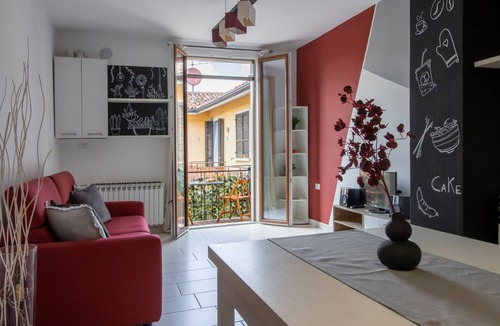 Raffa Apartment | Between lake and vineyards: spacious apartment near beaches