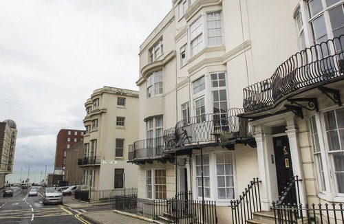 Seafront Cottage | Between Piers Central by Brighton Holiday Lets