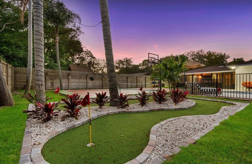 St. Augustine House | Between The Tides: Heated Pool, Beach, Sports Court. Walk to Amphitheater