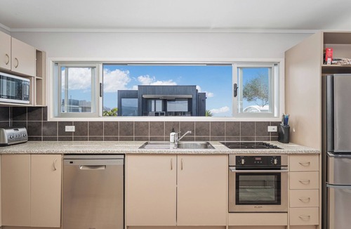 Whangamata House | Beverley Beach - Whangamata Holiday Home