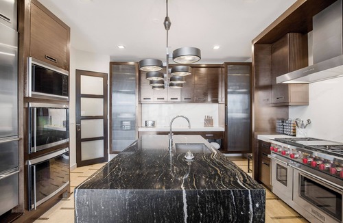 Beverly Hills House | Beverly Crest: Ultra-Private BH Retreat w/Infinity Pool & Skyline Vistas