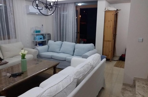 Dikili Villa | Beyaz ev