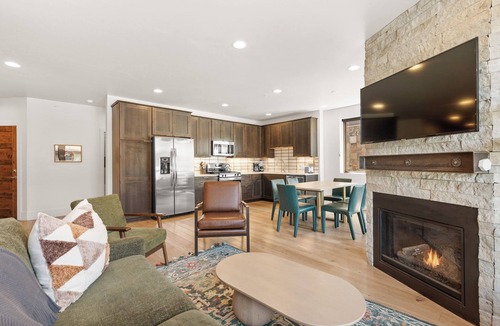 Silverthorne Apartment | Bf3203s2