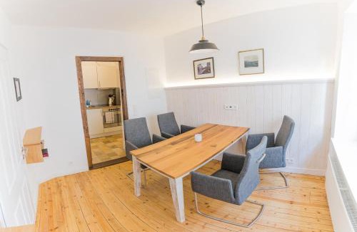 Wittlich Apartment | BG Living & Hosting - Historisches Ferienhaus "Saustall" im Zentrum von Wittlich - Nähe Mosel & Eifel, Privatparkplatz, WLAN, bis 4 Personen
