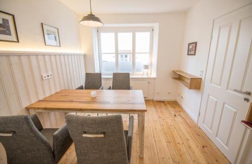 Wittlich Apartment | BG Living & Hosting - Historisches Ferienhaus "Saustall" im Zentrum von Wittlich - Nähe Mosel & Eifel, Privatparkplatz, WLAN, bis 4 Personen