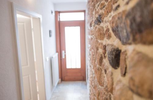 Wittlich Apartment | BG Living & Hosting - Historisches Ferienhaus "Saustall" im Zentrum von Wittlich - Nähe Mosel & Eifel, Privatparkplatz, WLAN, bis 4 Personen