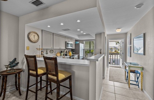 Boca Grande Condo | BG North 67, a spacious 2-bedroom, 2-bathroom condo in Boca Grande with stunning Gulf views