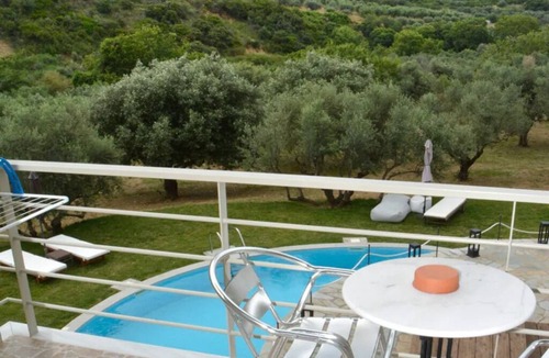 Mesolongi House | BH953 - C - Suite Messologgi