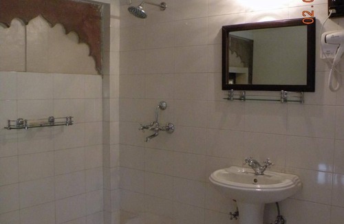 Karauli Hotel | Bhanwar Vilas Palace