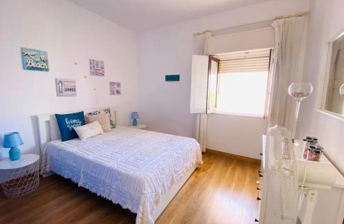 Alvor House | Bia Vintage Villa - Casa com Vista Mar, Terraço e Jardim no Centro de Alvor
