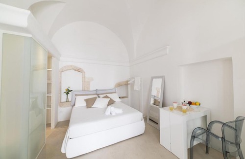 Ostuni Apartment | Bibi Apartment & Suite with Jacuzzi by Wonderful Italy